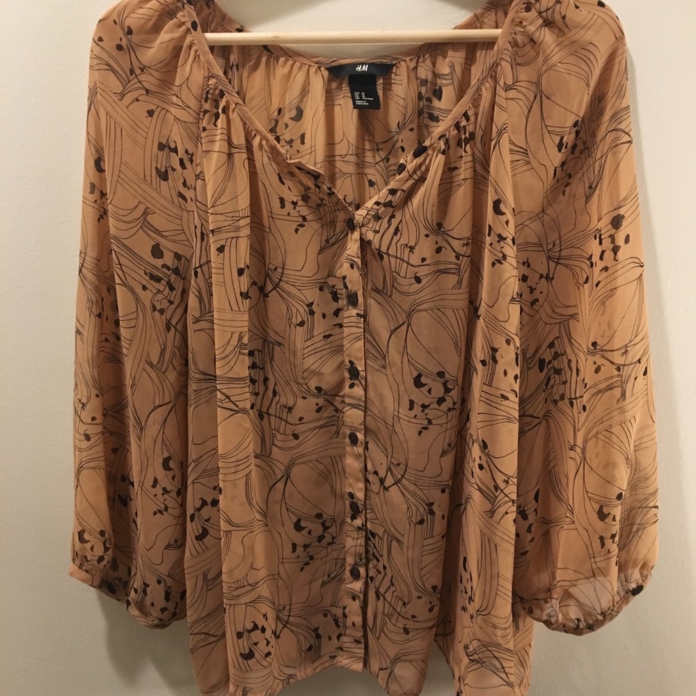 Professional Flowy Buttoned Blouse